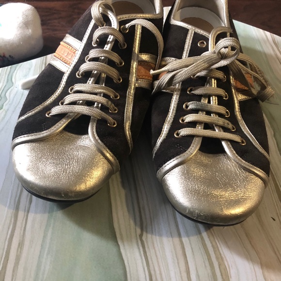 Louis Vuitton Authentic gold and brown sneakers - Picture 12 of 16